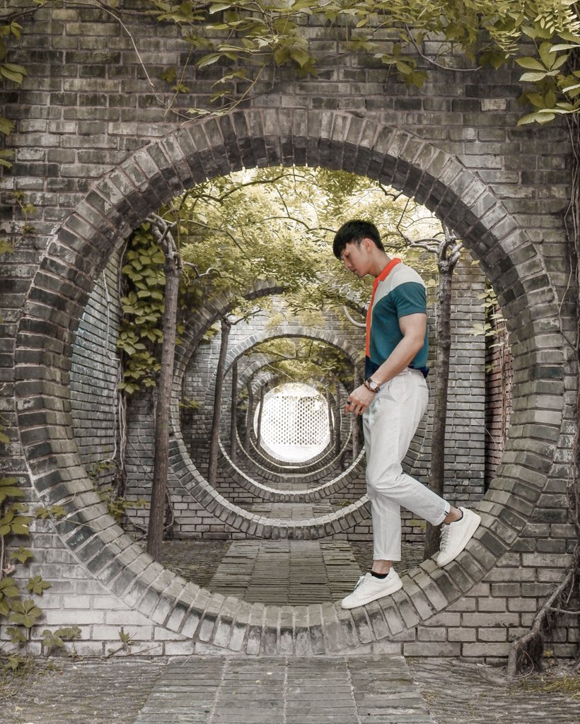 iamlarbs's tweet photo. Moving through the circles 🌑🍃
Exploring the beauty of this red brick world of temple to modernism. Make sure you include this on your itinerary when you visit Beijing.
#WanderLarbs https://t.co/m5Mxdy5wpD