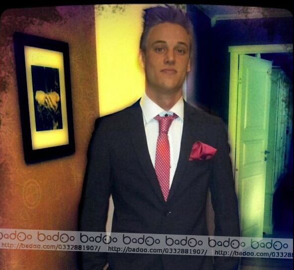 madmaaa's tweet photo. Akta er för Patrik Ivarsson som blir släppt på förtid efter att ha våldtagit och mördat Malin Kaspersen (utan något straff???) och sen brutalt våldtagit en tjej i Cypern. Svin som den här killen ska fan få k*ken avskuren https://t.co/elYYbfkywC