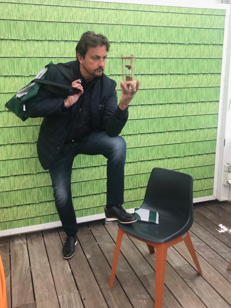 WeAreTennisFR's tweet photo. @rolandgarros La bonne réponse était : le Court N°1 a été inauguré le 23 mai 1980 ! 

Découvrez la #CollectionCourt1, approuvée par @henrileconteoff 👉 https://t.co/8BIGlIzkNh #RG19 https://t.co/HvrtKJ2hGP