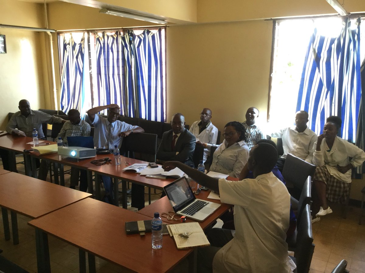 Projection du Rapport provisoire de l’audit organisationnel et fonctionnel du #CHUK. Audit réalisé par une équipe de consultants.