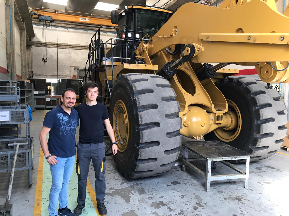 erasmus_dbosco's tweet photo. Our #VETteacher Gabriel González explained @IES_DONBOSCO_AB #VETstudies to #ErasmusPlus #KA102 partner in #Portugal. He also visited ours students David and Roberto in their successful internships in #Ermesinde @educajccm @sepiegob #ErasmusPlus #jobshadowing #cambiandovidas https://t.co/rMpIpESPdT