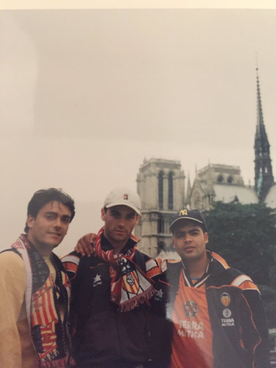 De una final a otra han pasado 19 años!! Y siempre las vivo con vosotros! #miticapeñatomas os quiero amigos! #finales #valenciacf #amigos #recuerdos #momentos <a href="/BvpackEmbalajes/">BVPACK EMBALAJES</a> <a href="/PuchoRafa/">rafa puchol</a>