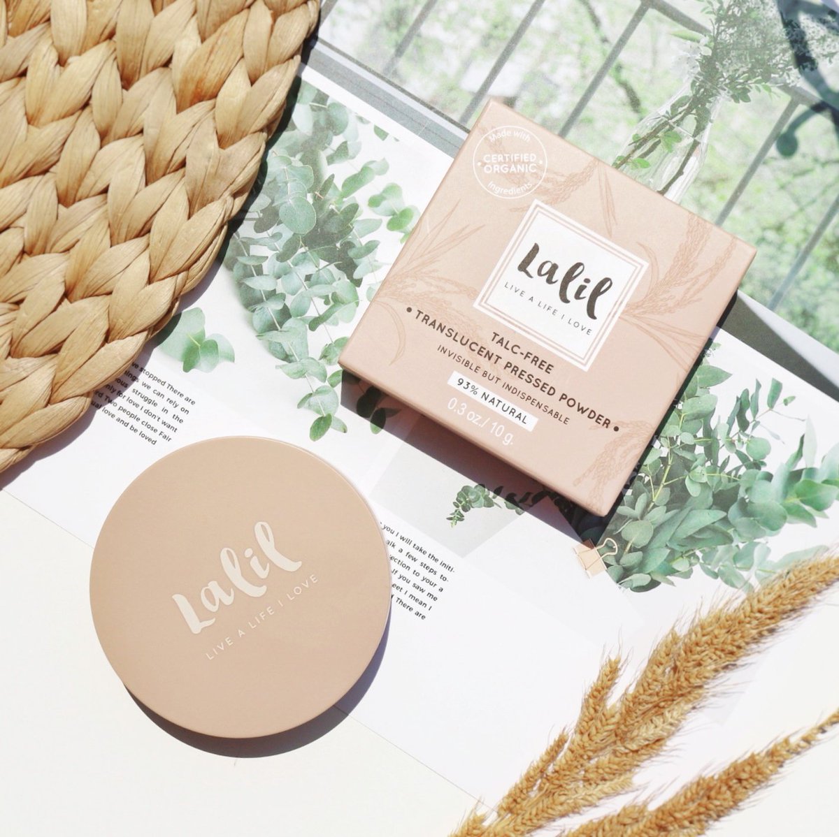 Foybeautydiary's tweet photo. สายรักสุขภาพเลิฟเลย แป้งอัดแข็งของ Lalil ไม่มีทัลคัม ส่วนผสม 93% Natural เลยนะเออ ทำจากแป้งข้าวและแป้งข้าวโพดที่ได้รับรองความเป็นออร์แกนิค เนื้อบางเบา สบายผิว ฟินิชแมท ช่วยควบคุมความมัน ไม่มีซิลิโคน น้ำหอม พาราเบน อ่อนโยนมาก เหมาะกับผิวแพ้ง่ายจ้า

มีมา #แจก 5 รางวัล RT + Follow https://t.co/bxsp1Zv8PX