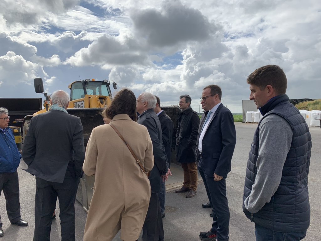 Hannah Besser tweet media