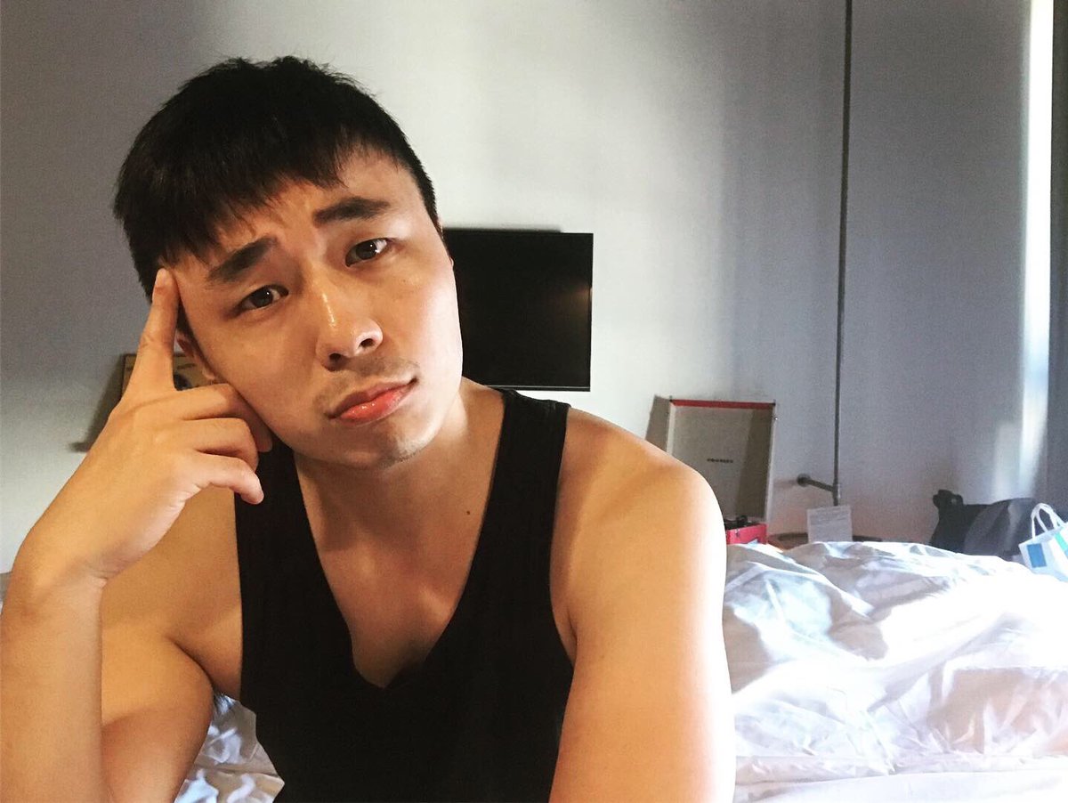 bowei0516's tweet photo. 思考微笑😊

#單眼皮男孩 #boy https://t.co/qnLsHAipI1