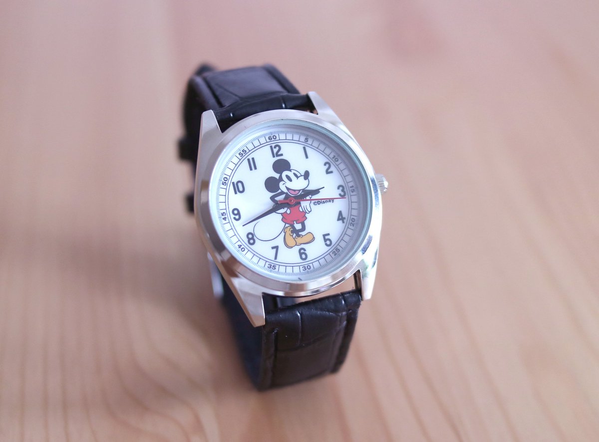 雑誌付録ダイアリー در توییتر Otona Muse 7月号の付録 ミッキーマウス 大人の腕時計 を開封 文字盤もベルトも クラシックな雰囲気 ケース径は3 3cm 大人が付けるのにちょうどいい 程よいサイズです 雑誌付録紹介ブログ T Co Lx12etz0np Otonamuse