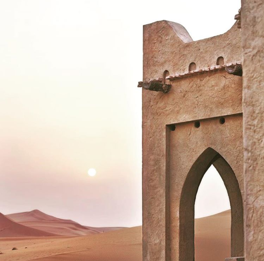 MimounaOfficial's tweet photo. Deeply rooted in purification, cleanliness &amp; a connection to the motherland via home-grown natural resources + Berber traditions, #MoroccanBeautyRituals and secrets are effective and purifying habits you can take notes from for your beauty routine!
#MimounaBotanicals #GreenBeauty https://t.co/xUEnQhZuiJ