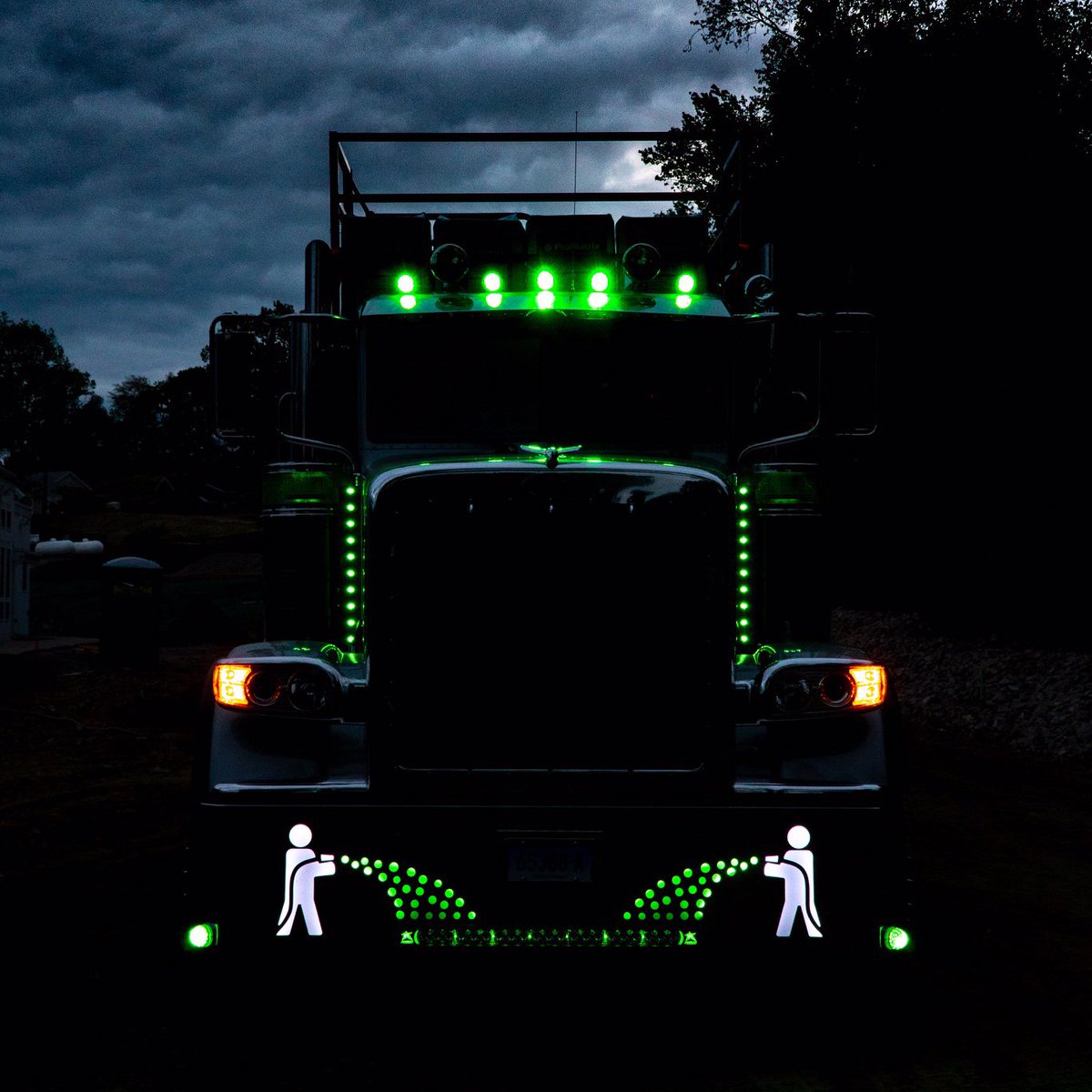 FinnCorporation's tweet photo. Check out All Green Hydroseed’s rig at night. Amazing! Thanks @hydrograsscorp for sharing!! #GreatCustomers #GreatDealers #HappyHydroSeeding #SmarterWaysToWork https://t.co/Fx5N7kKrNG