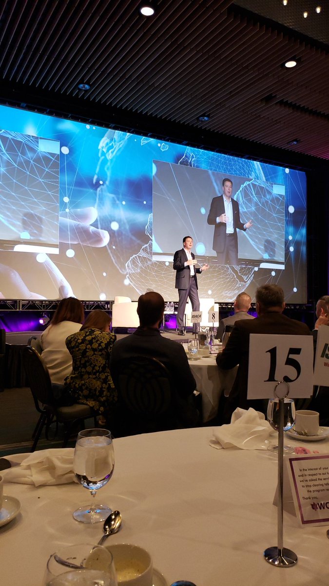 Kerri_R2's tweet image. To answer your question... he&apos;s 6&apos;8&quot;. #WCISC @isaca_wpg #james_comey