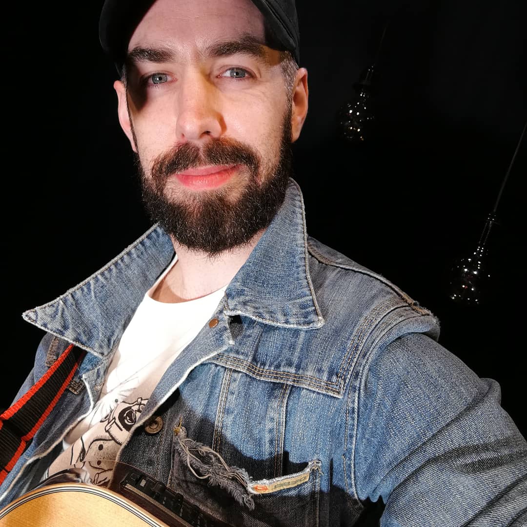 BarryJMusic's tweet image. Very enjoyable few hours spent at @myIADT this morning helping film &amp;amp; media student Anniina. Pleasure to meet and work with @aindriudepaor @EElliottActor and many more fine folk.

#BarryJayHughes #bjh #DivingIn #film #music #myiadt