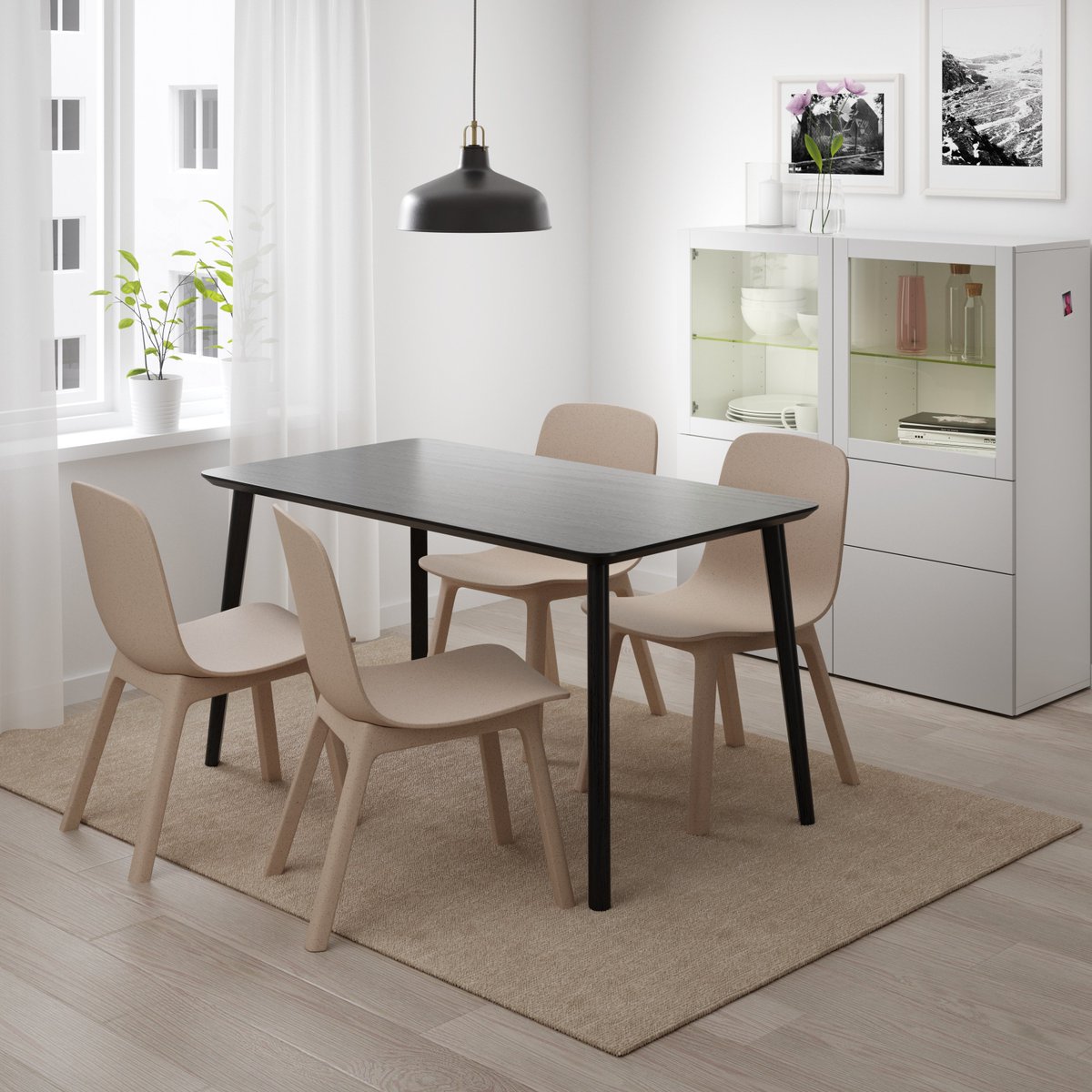 FLMOONSTA's tweet photo. IKEA type beat https://t.co/iEHVbCIpAt