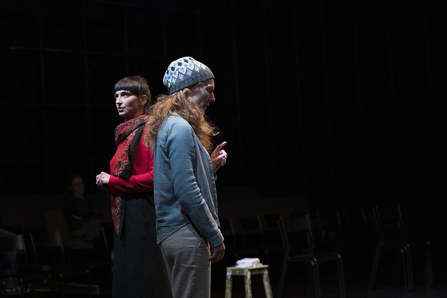 lacolline_tn's tweet image. « Les vues lumière c’est le contraire du selfie, où on s’auto-prend sans hors-champ. »
-
"Vues Lumière" 
une création d'Isabelle Lafon à voir jusqu'au 5 juin
tiny.cc/vueslumière