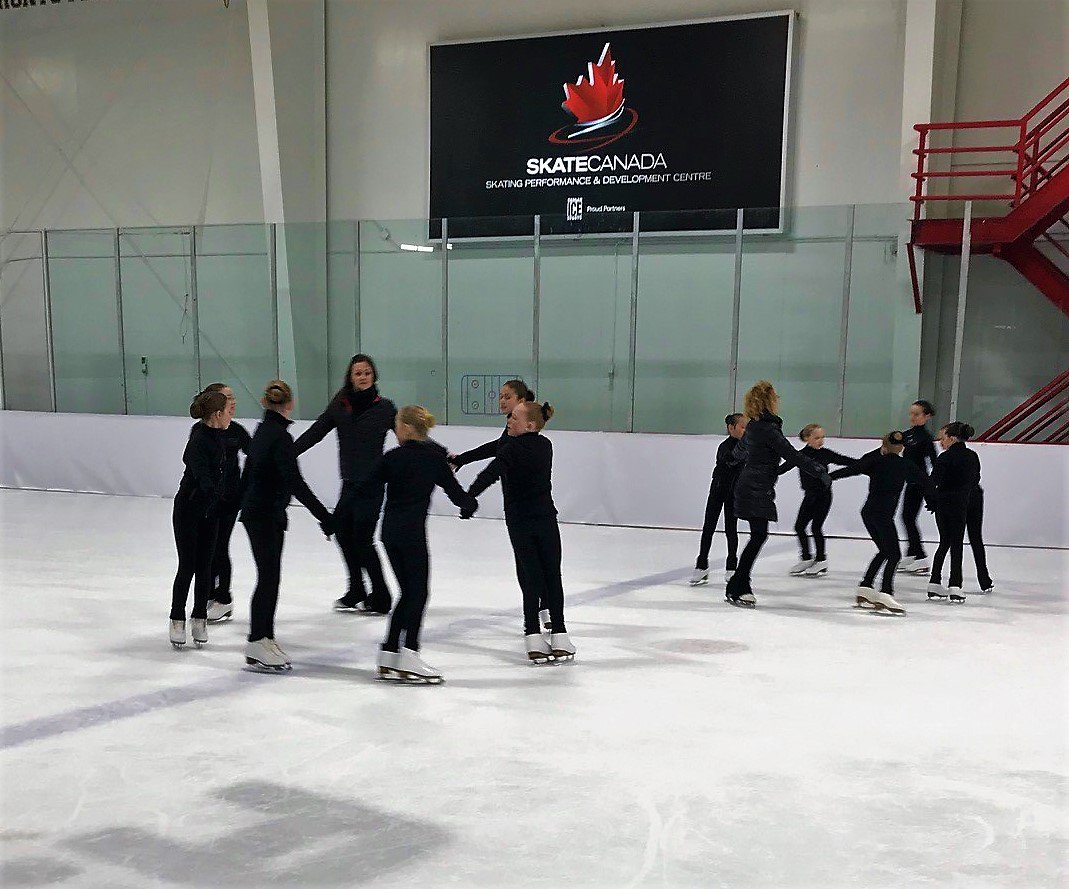skatecanconnect's tweet photo. Do you Love skating, Want to try a team sport, contact your local club for Synchronized Skating Tryout opportunities. / Aimez-vous le patinage? Vous voulez essayer un sport d'équipe, contactez votre club local pour les possibilités d'essais synchronisés de patinage. https://t.co/r8E4xZsJQZ