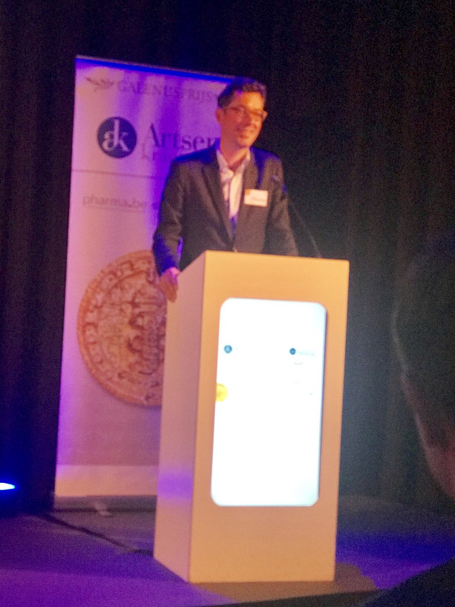peter_persyn's tweet photo. Prof Dr Chantal Mathieu animeert in prestigieus Koloniënpaleis Tervuren uitreiking prestigieuze #Galenusprijzen 2018 voor innovatieve pharmacologische producten die mensenlevens kunnen redden en verbeteren. 🙏💛👍 
Een organisatie van
@aktweetsbe @pharmabe ea https://t.co/tRCz5t39WS