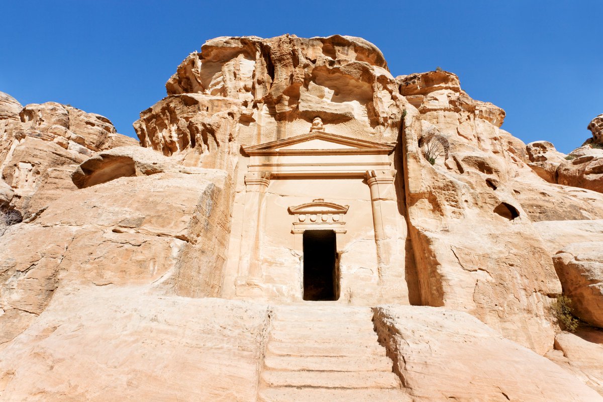 STflyUK's tweet photo. Visit the dreamy Jordan and make lifetime memories https://t.co/YltuNVntKg https://t.co/PuAhYZwDPS