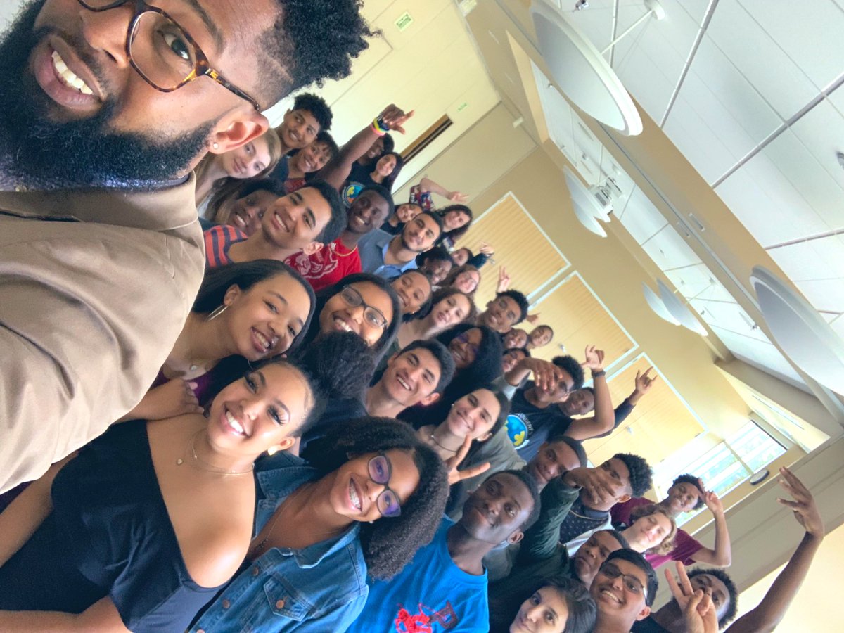 bbrinkley2's tweet image. Leading the @GCSchoolsNC Superintendent’s Student Advisory Council this year has been a fun experience! So awesome to see these students learn, grow, and advocate for all GCS students! Thanks Superintendent @scontrerasGCS for trusting me to lead this group of young leaders!