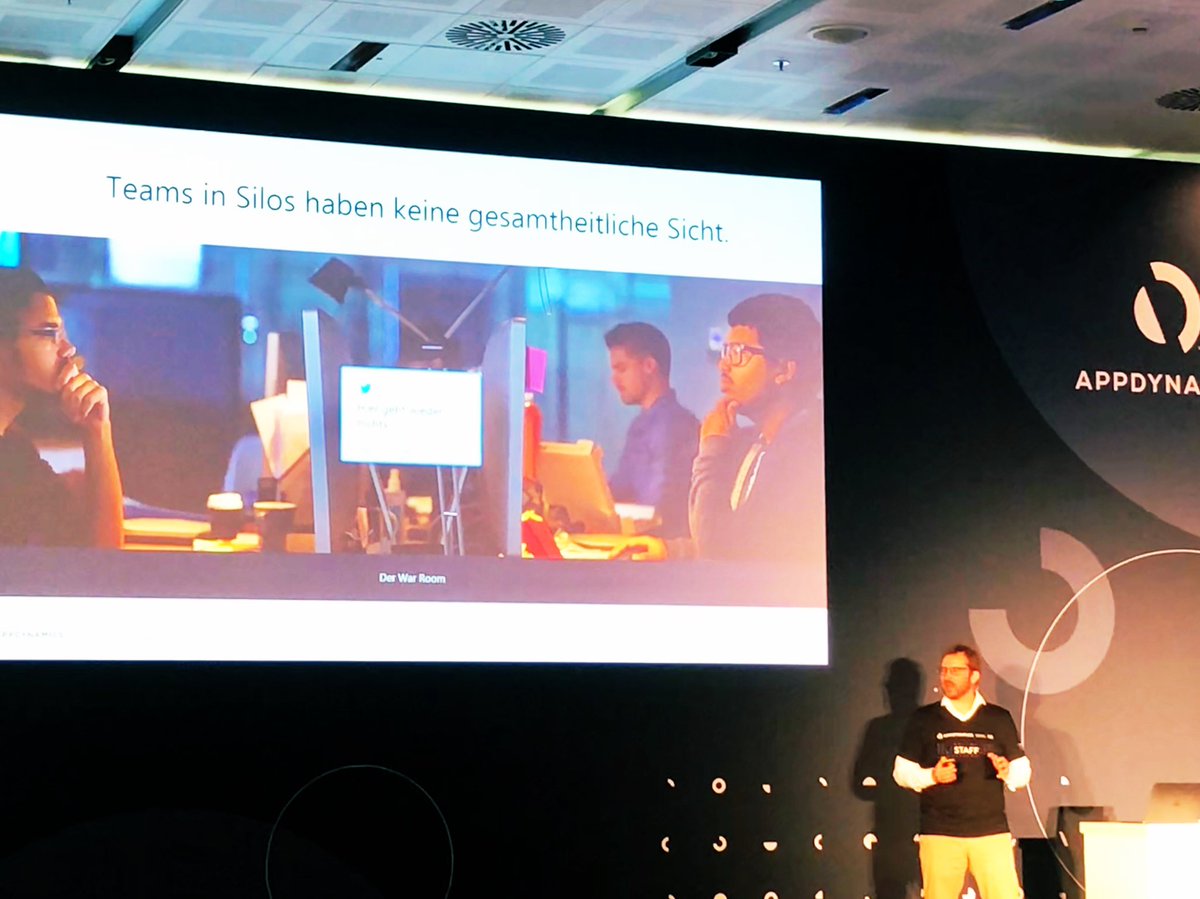 georgvs's tweet photo. Thomas Klughardt connects technical IT metrics with runtime business data to a packed room at @AppDynamics #AppDGlobalTour https://t.co/h9RJfW2dvm