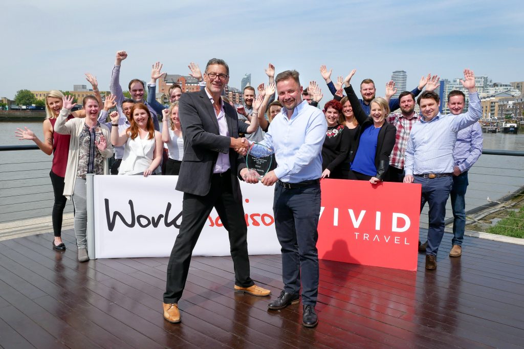 WorkAdvisorUK's tweet photo. Well done to @keepitvivid for winning the WorkAdvisor Travel Employer of the Year award for 2018/19, very well deserved. #travel #employeroftheyear #awards https://t.co/hElHFuqo6c