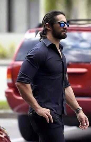 Happy Birthday WWE universal champion seth rollins 
