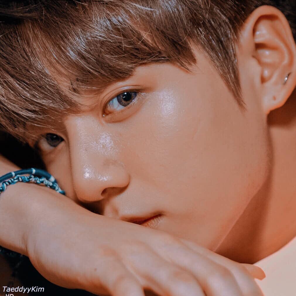 venus___k's tweet photo. the boyfriend we will never have 😭🧡

#JK #RunBTS #BTS #ARMY @BTS_twt https://t.co/eb6VkL2UsJ
