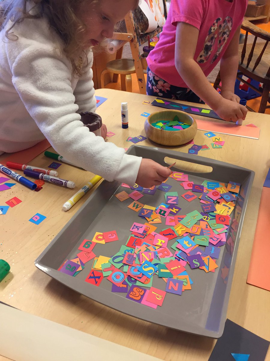 eyc_nges's tweet image. Finding the letters in our names and making patterns @eyc_nges Pre-Primary #earlyliteracy #earlynumeracy