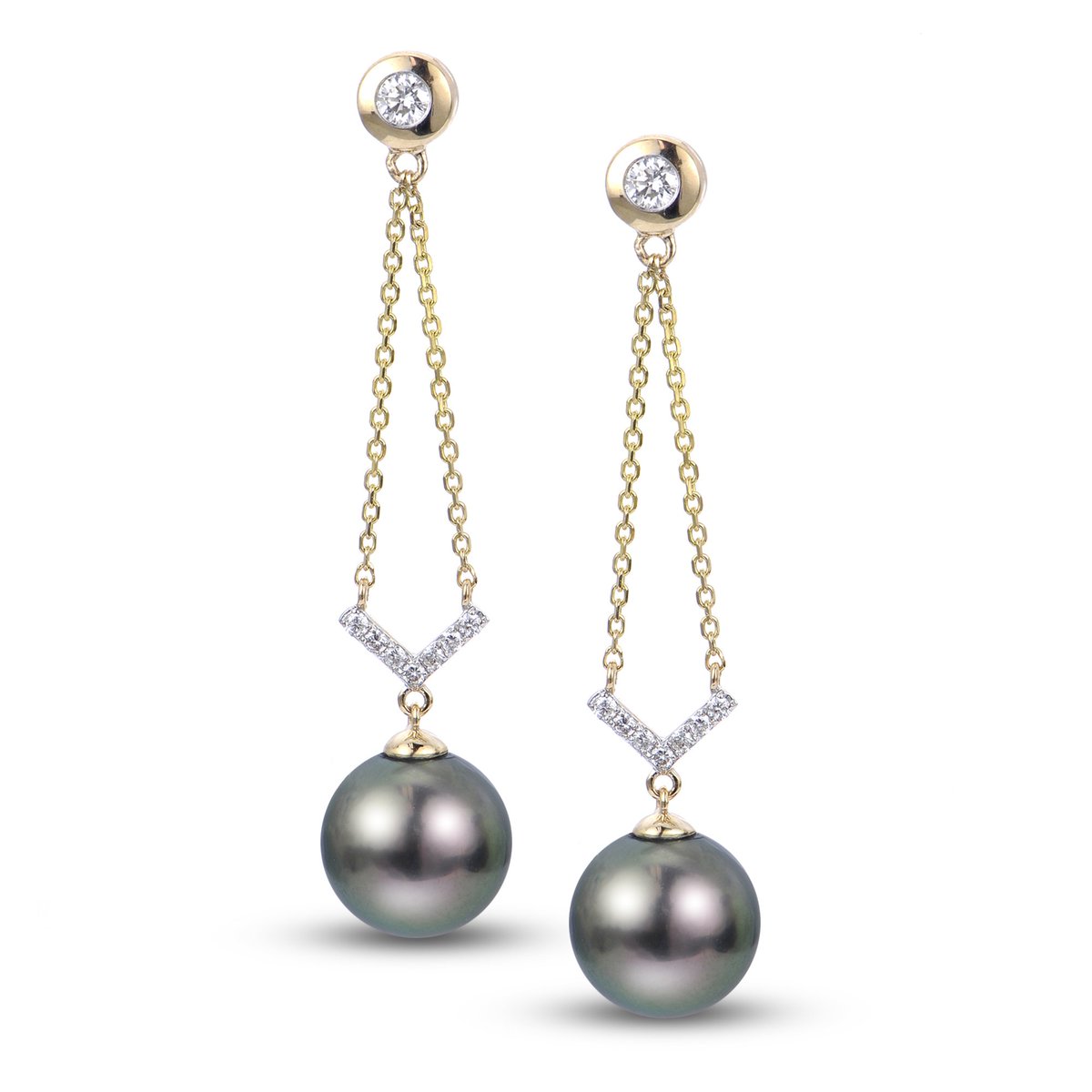 The Retailers have spoken...congratulations to AJS Exhibitor IMPERIAL PEARL! These Tahitian pearl & diamond earrings are Instore Design Retailers Choice for Pearl Jewelry (under $5k)
.
#imperialpearl #pearl #tahitianpearl #diamond #14k #diamonds #retailerschoice #instore