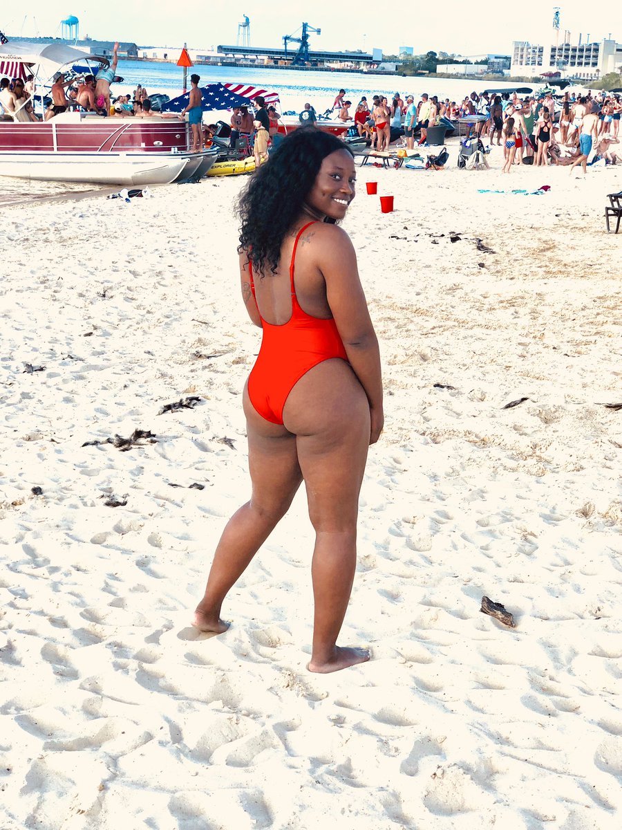 meechHollins's tweet image. They be mad at me , because what God gave me 🤧 #howThatGo