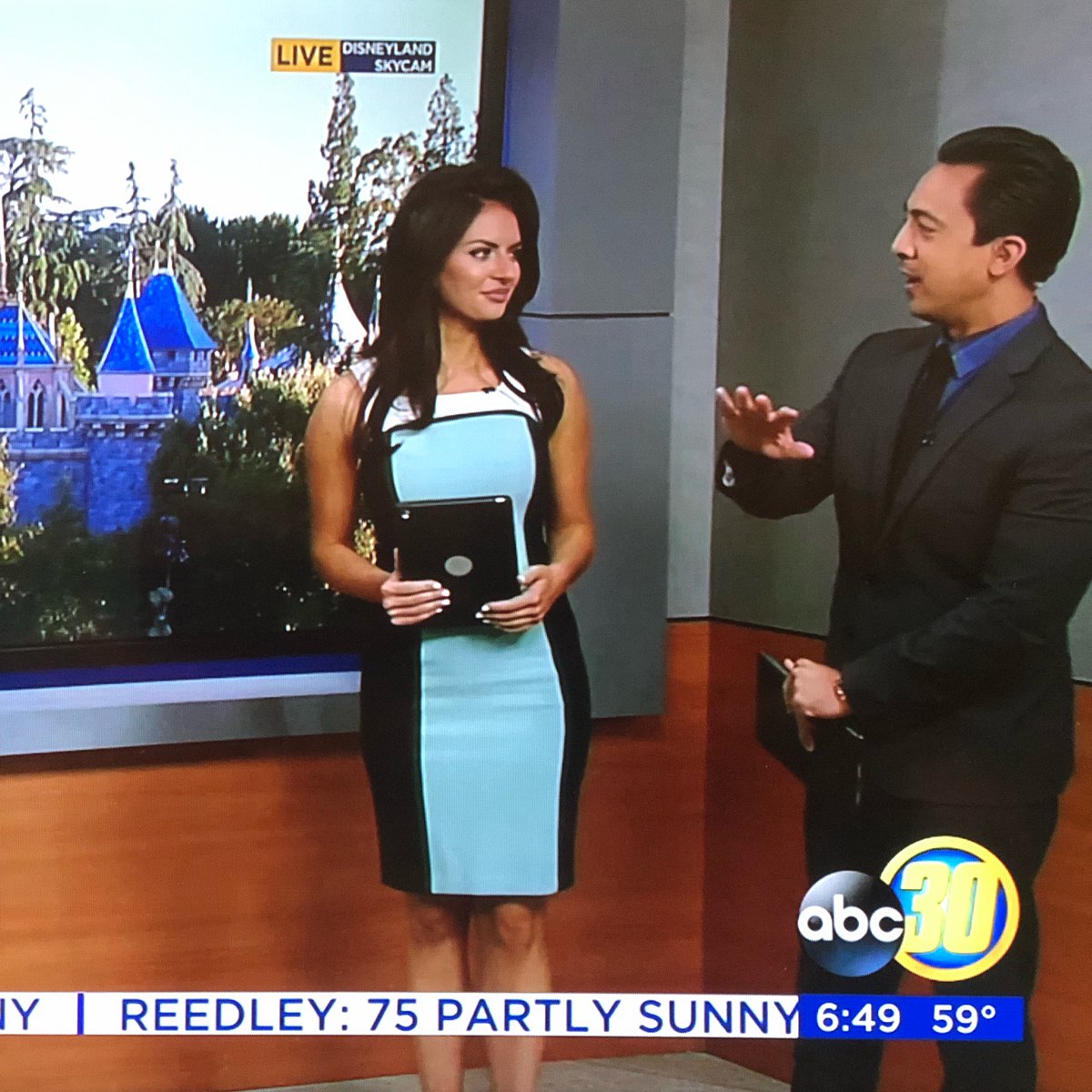 legvision's tweet photo. @BriannaABC30 https://t.co/NlCSPD1gjS