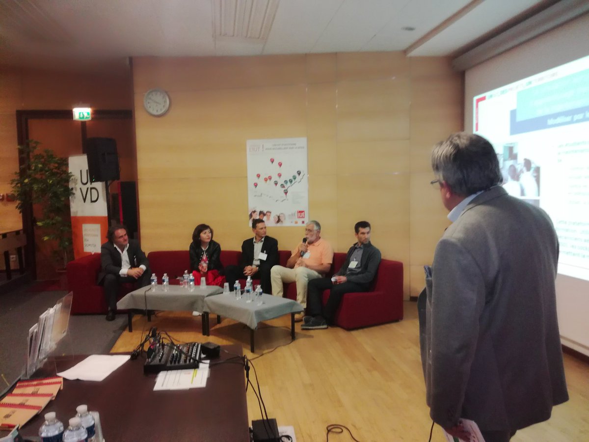IutToulouse3's tweet image. 2ème table ronde sur #modeliser avec #numerique