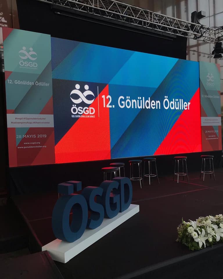 TezmaksanMakina's tweet photo. 12.gönülden ödüller yarışma sonucunu heyecanla bekliyoruz #tezmaksanakademi #osgd #12gonuldenoduller #calisangonullulugu #ilhamverenler
@OSGD_ @AstraZeneca @borusan_cat @borusanholding @VodafoneTR @HSBC_TR @Akbank @borusanotomotiv @EgeSerbestBolge https://t.co/rxo2n8VK5z