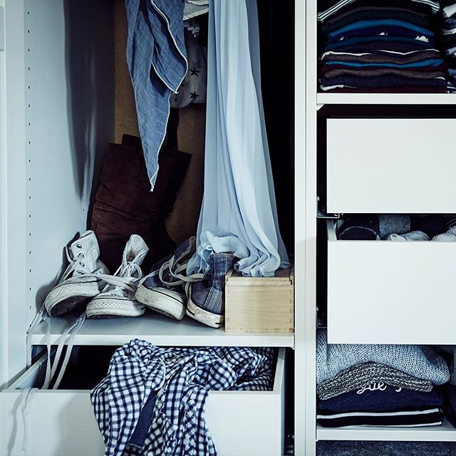 AframeroLimited's tweet photo. The best clothes storage is never ONE-SIZE-FITS-ALL 
Visit Aframero Limited for way to design a Wardrobe/ Kitchen that works for you.
#wardrobe #kitchen #storage #panelboard #mdf #furnitureinstaller #furniturearchitect #interiordesigner #interiordesign #RamadanKareem https://t.co/LexQkKCIcB