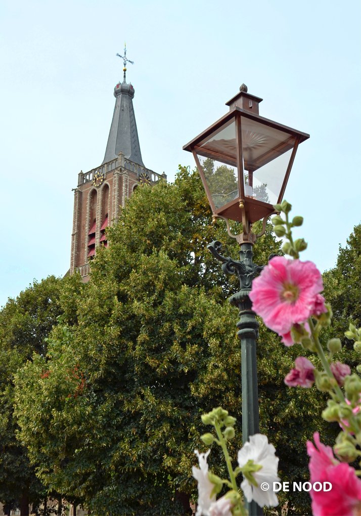 DENOODBV's tweet photo. HEMELVAARTSDAG | In verband met Hemelvaartsdag zijn wij donderdag 30 en vrijdag 31 mei gesloten.

Foto: #DENOOD #straatverlichting in #Kloetinge https://t.co/2nB5s2qIyF
