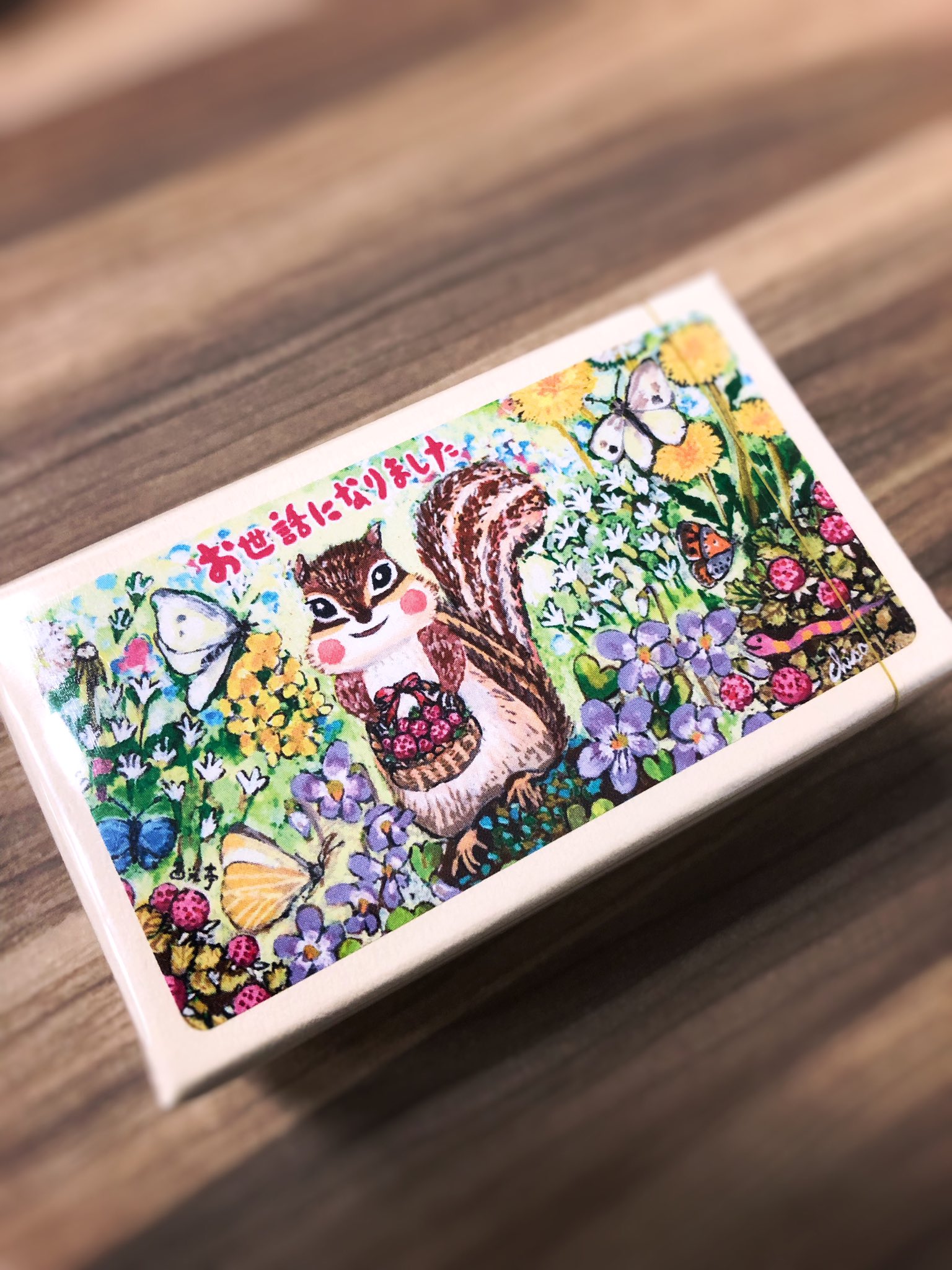 まかろん 40w2d 1y10m 産休前のお菓子配り 部署50人くらいいるのですが みんなに手渡ししたほうがいいのかな 同じチームの人やお世話になった人には手渡しするけど 皆さんどうされますか ほぼ話したことない人もいるから気まずい ちなみにお世話に