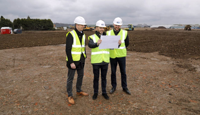 InnesEngland's tweet image. It's #TransformationTuesday and if you regularly take the train into #Nottingham you might have already spotted lots of changes at Trent Gateway in #Beeston as 16 #industrial units are being built by @Chancerygate and @Hines.

For all the details contact @ScottAgent007