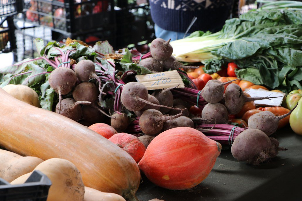 10 propostes clau per incloure l'alimentació en les polítiques municipals📗🍽️🍎🥒 Hui recordem aquest document d'@agroecociudades en motiu del #DíaNacionaldelaNutrición
ciudadesagroecologicas.eu/alimentacion-a…