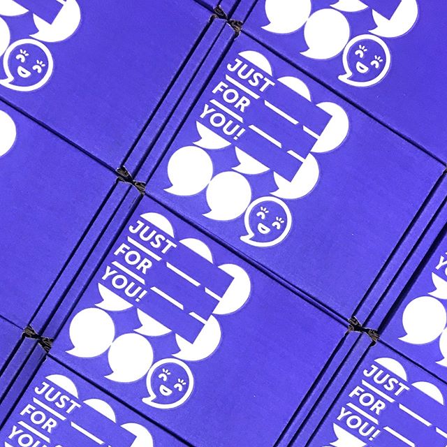 Influenster's tweet photo. We're literally dying over this @PTRskin VoxBox. Some lucky Influensters get the chance to try the #LashestoDieFor Turbo Conditioning Lash Enhancer before it hits the shelves this summer. Drop a 🙏 in the comments if your lashes could use some enhancing! #TurbochargedLashes https://t.co/8Cj1uC6hzm