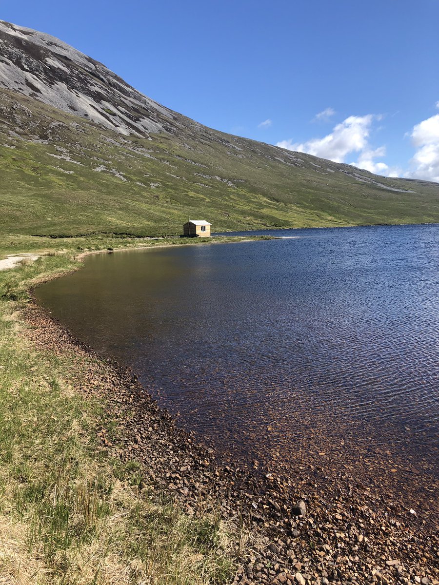 grimerclimber's tweet photo. Swear, reckon if you could get a #beastmaker2000 above the doorway and decent #4G I could have been happy there for a whole week! #bothy #jura https://t.co/PlvbLPx9Mc