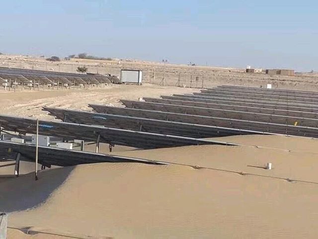 SolarInMASS's tweet photo. So, uhhh, what's the computer model got for this situation? @solar_chase #badsolar https://t.co/MuHGKHiyNa https://t.co/dvqJ0X2Ahc