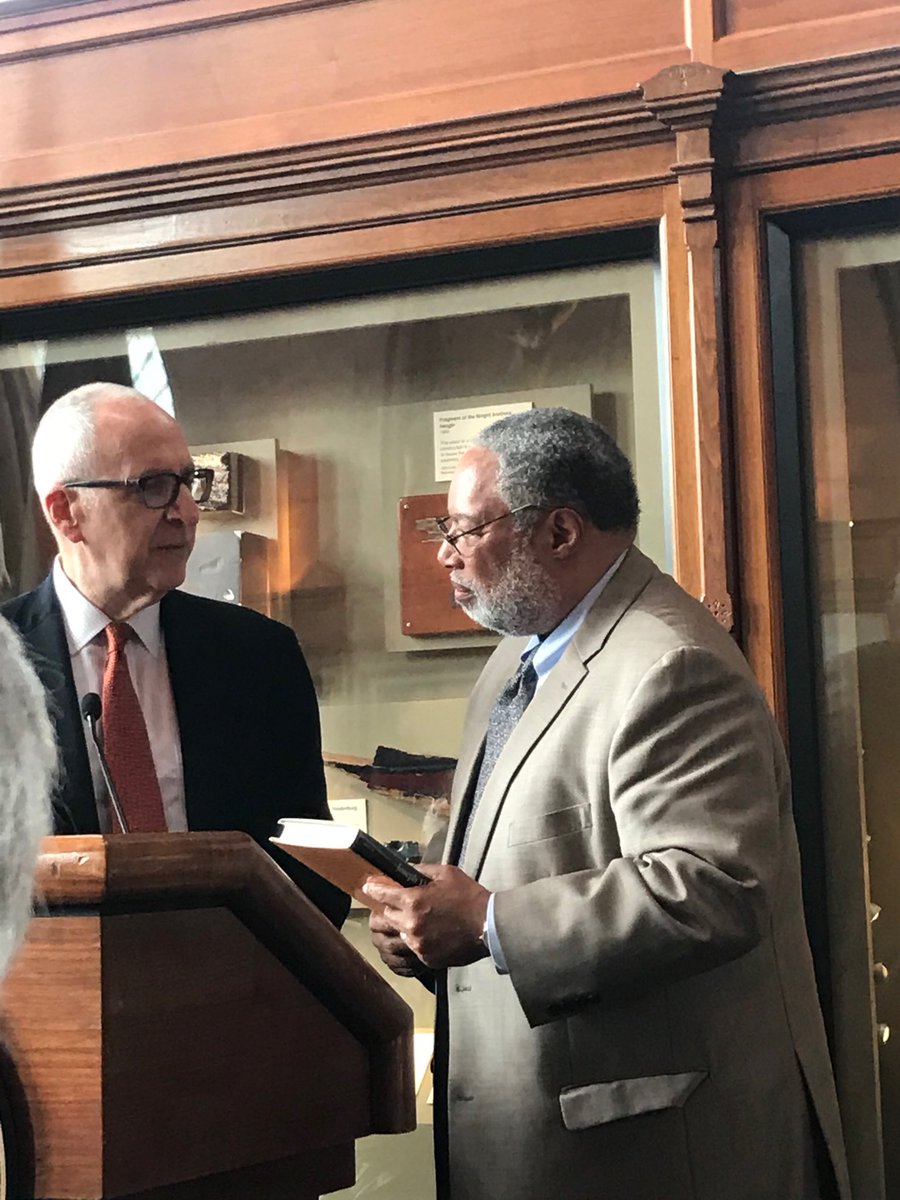 “A towering figure” current Secretary David Skorton on incoming Secretary Lonnie Bunch ⁦<a href="/smithsonian/">Smithsonian</a>⁩ ⁦<a href="/NMAAHC/">Smithsonian’s NMAAHC</a>⁩