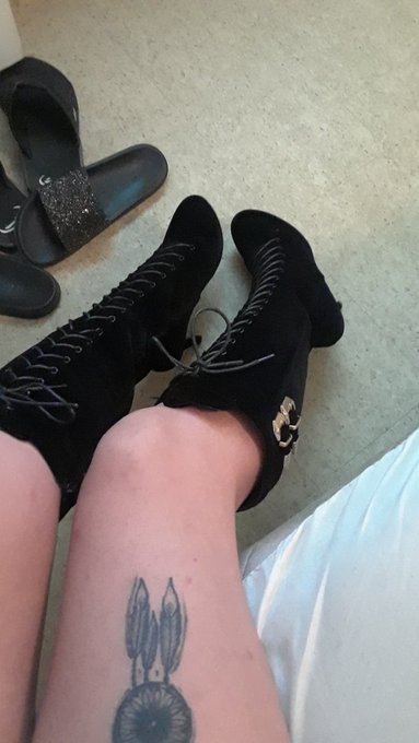 New boots ready to walk all over you and crush your balls. #findom #paypig #findomgoddess #humanatm #cashslave<a href="/tag/footfetish"class="tags"><span>#footfetish</span></a><a href="/tag/femdom"class="tags"><span>#femdom</span></a><a href="/tag/dominatrix"class="tags"><span>#dominatrix</span></a><a href="/tag/findom"class="tags"><span>#findom</span></a><a href="/tag/paypigs"class="tags"><span>#paypigs</span></a>