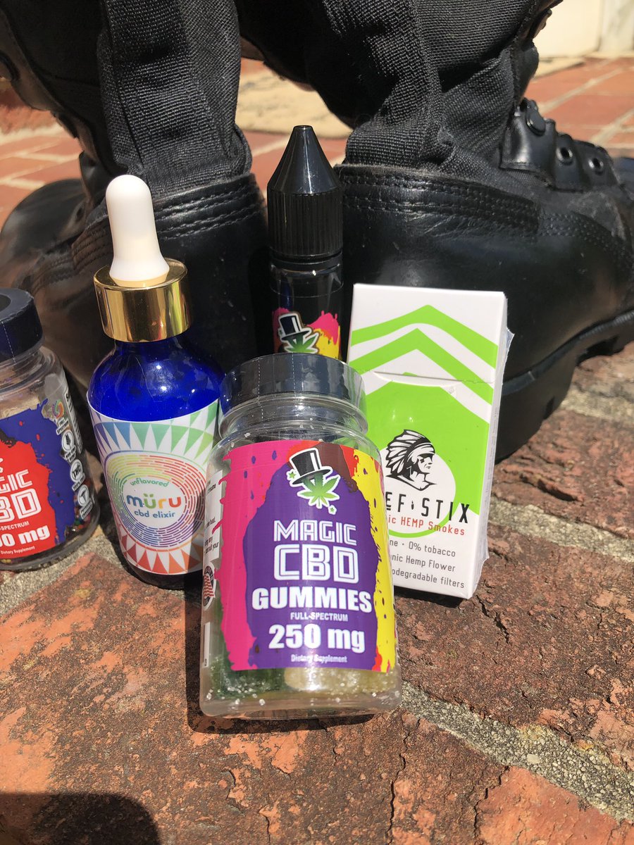kanna_lit's tweet photo. We got Kannalit for the holiday #getkannalit #cbd #cbdlifestyle #magiccbd #müru #chiefstix https://t.co/DAwJTuxWOk