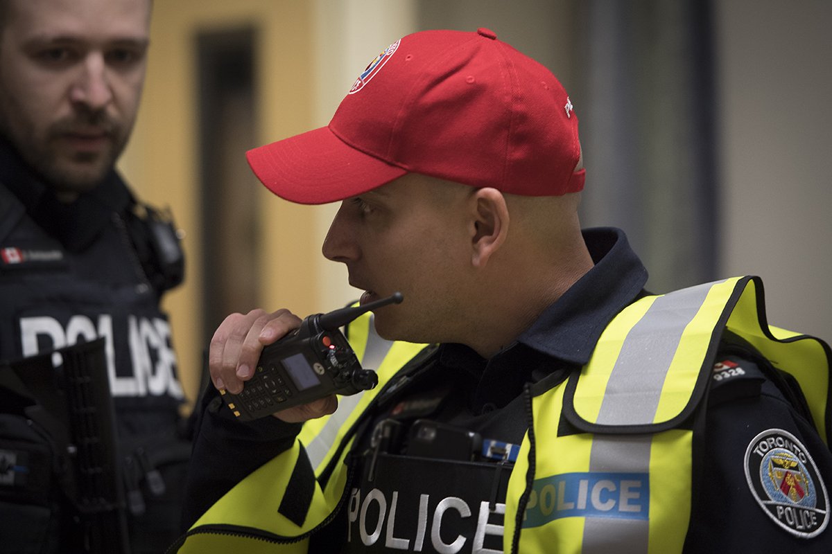 Sunnybrook's tweet image. This morning we completed a successful Code Silver training exercise in our Emergency Department, along with @TorontoPolice. Thank you to all for your co-operation as we practised our response to a threat in our hospital.