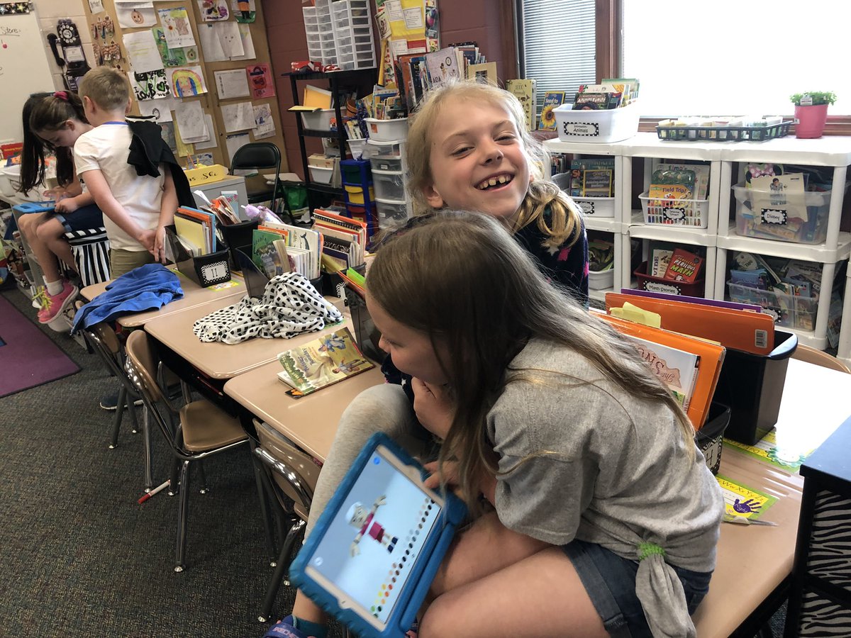 B_Scofinsky's tweet photo. We are creating characters and telling stories with Toontastic today! Engaged happy learners finishing the year strong! 💚 @GooglePlay @Google https://t.co/Z8QO3DanxC