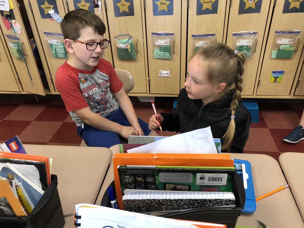 B_Scofinsky's tweet photo. We are creating characters and telling stories with Toontastic today! Engaged happy learners finishing the year strong! 💚 @GooglePlay @Google https://t.co/Z8QO3DanxC
