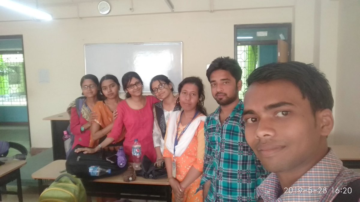 SamirMa14998986's tweet photo. last class of 2nd semester https://t.co/dY7Xm3AaaC