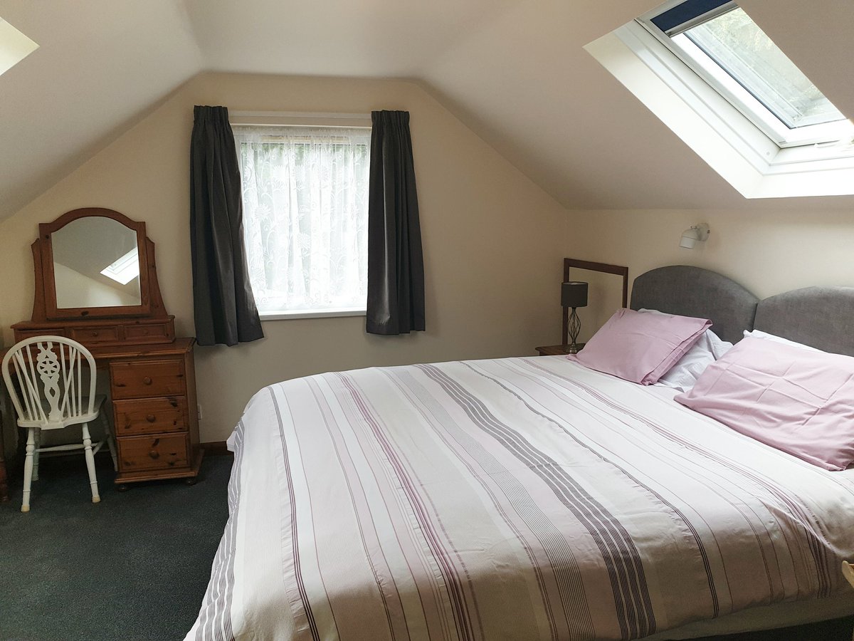 higherlongford's tweet photo. Sycamore cottage. 2 berth. Beautiful cottage with a super king or twin beds. Great views. Own garden. #dogfriendly #dartmoor #devon #dog #bookdirect #farmstay #tavistock #devon #cornwall #hiking #bookdirect #farmstay #superkingbed #twinbeds https://t.co/e791neYnbP