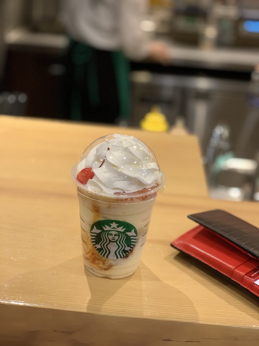 ゆう Twitterren プリンフェチの俺のためにあるようなフラペチーノ飲んできた プリンアラモードフラペチーノ プリン プリン好きな人と繋がりたい ポムポムプリン ぽむすたぐらむ Starbucks スタバ新作 Yokohama みなとみらい スイーツ