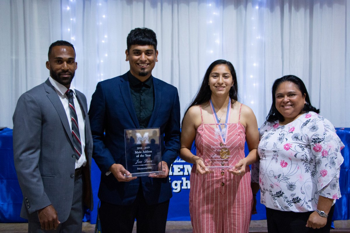 EISDMemorialHS's tweet photo. ICYMI: The annual MHS Athletic Banquet celebrated this year's outstanding programs for their post-season success. Also honored were student-athletes for their on the field accomplishments, male and female athletes of the year, and coaches of the year. #MHSOneTeam #EdgewoodProud https://t.co/5md2aQDdfp