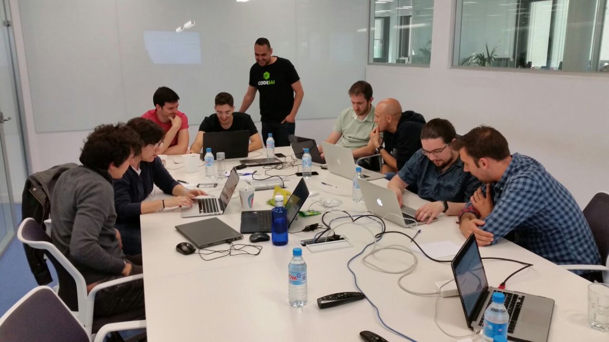 codesaidev's tweet photo. Practicando TDD con nuestros amigos de @lifullconnect #tddMindset https://t.co/ib1tDQjjz3