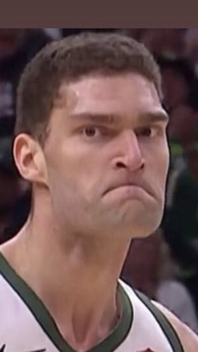 spikohli7's tweet photo. When Smashmouth slams drake but can’t refund my $35 Oktoberfest ticket https://t.co/4OD1ZpnUd5